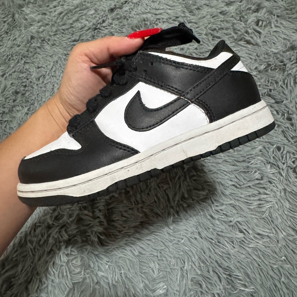 Kids Nike Dunks size 11